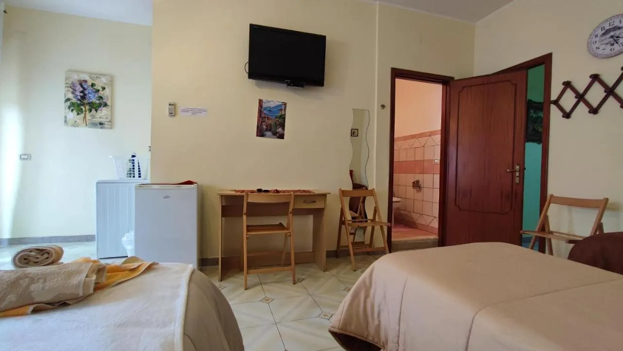Casa Holiday Sea Etna Di Enza Linguaglossa Itália
