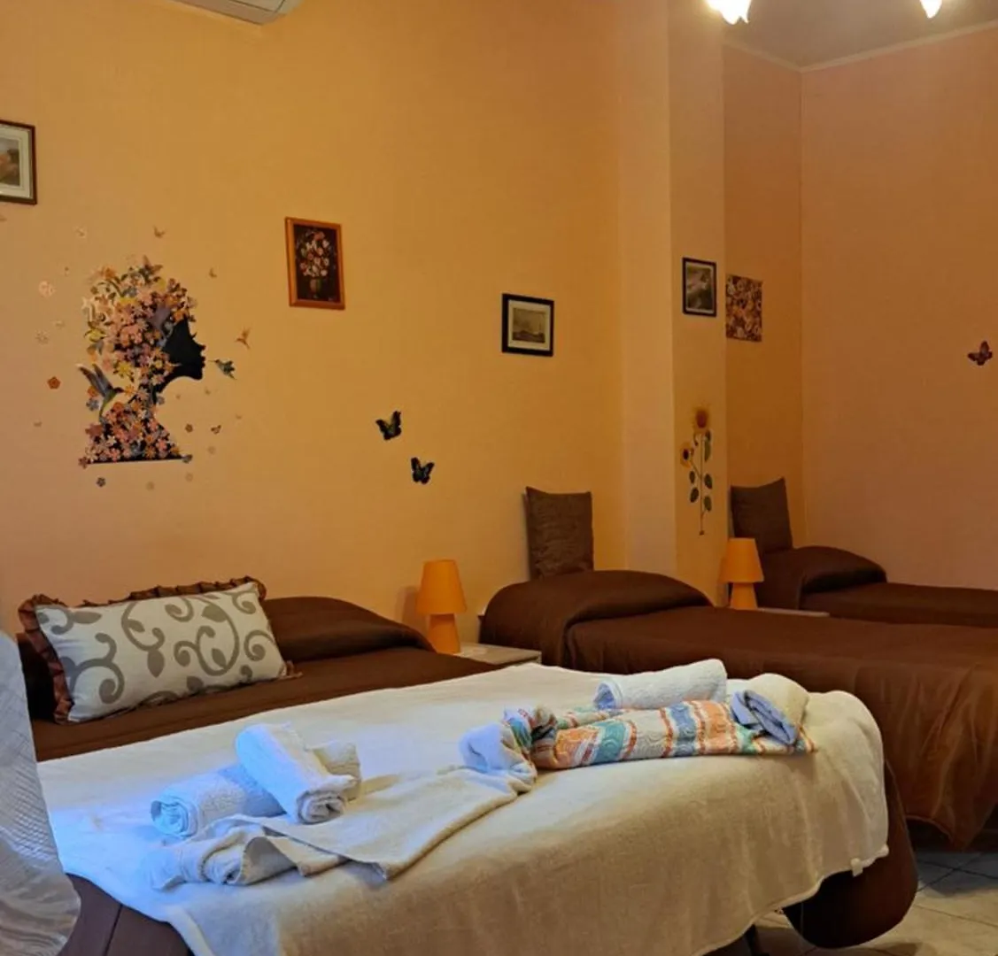 Alojamento de Acomodação e Pequeno-almoço Casa Holiday Sea Etna Di Enza Linguaglossa
