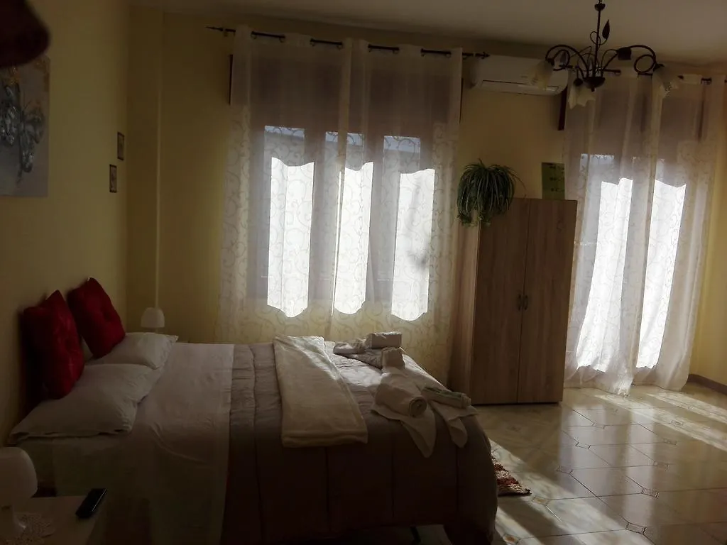 Casa Holiday Sea Etna Di Enza Linguaglossa Bed & Breakfast