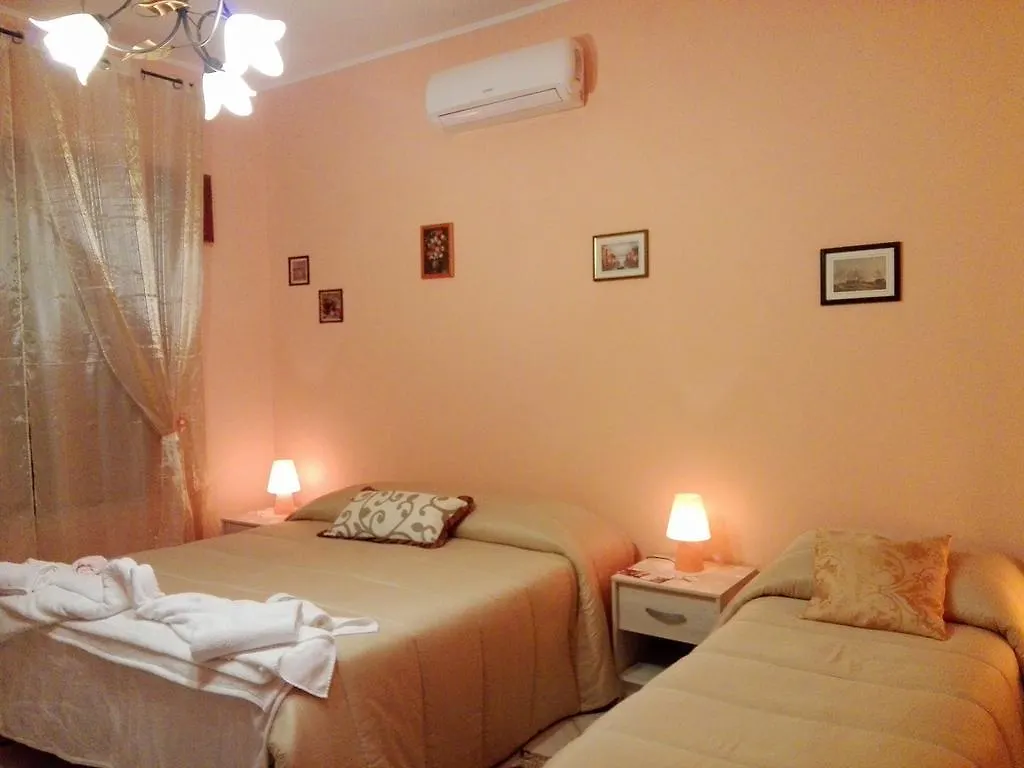 Casa Holiday Sea Etna Di Enza Linguaglossa 3*,