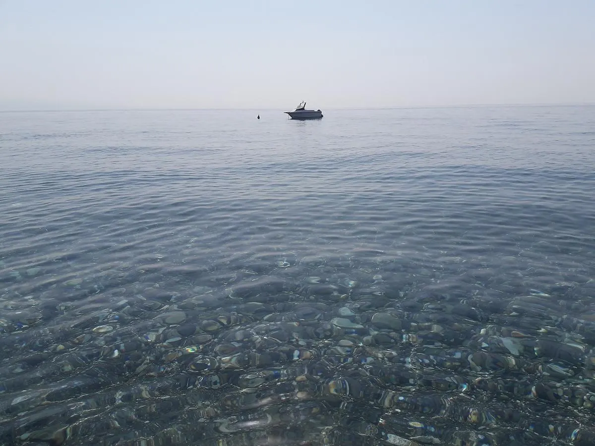 Alojamento de Acomodação e Pequeno-almoço Casa Holiday Sea Etna Di Enza Linguaglossa