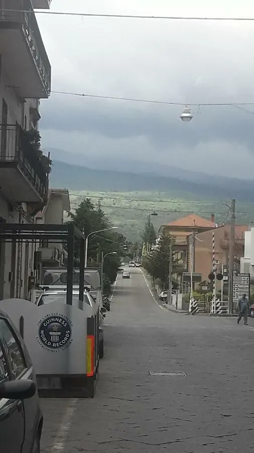 *** Bed & Breakfast Casa Holiday Sea Etna Di Enza Linguaglossa Italia